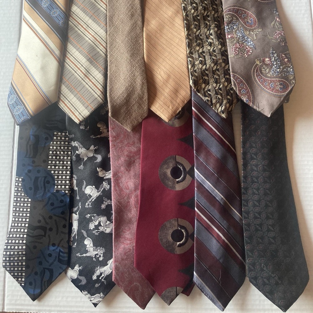 Lot of 12 men's ties silk & polyester‎